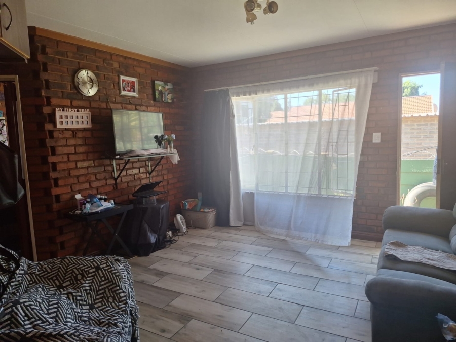 2 Bedroom Property for Sale in Uitsig Free State